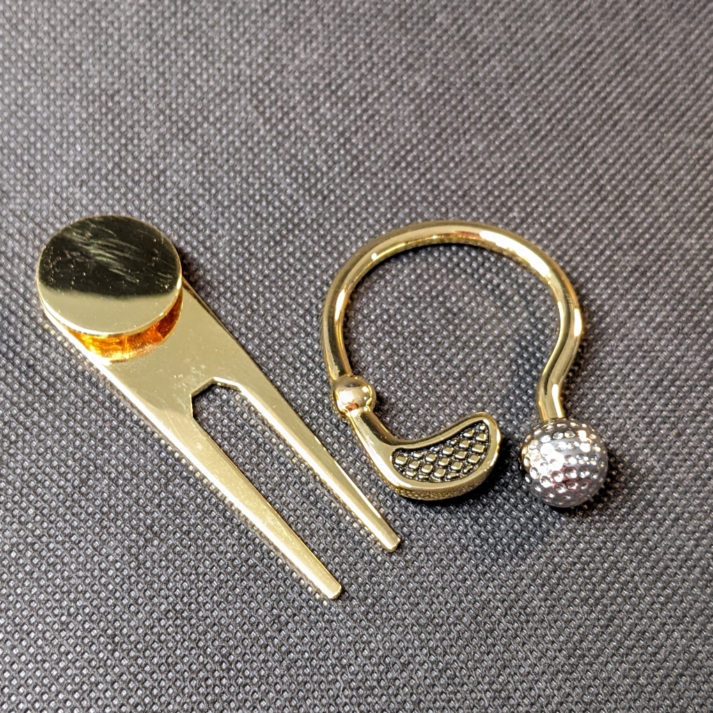 Set Of Golf Themed Keychain And Divot Tool Gold New